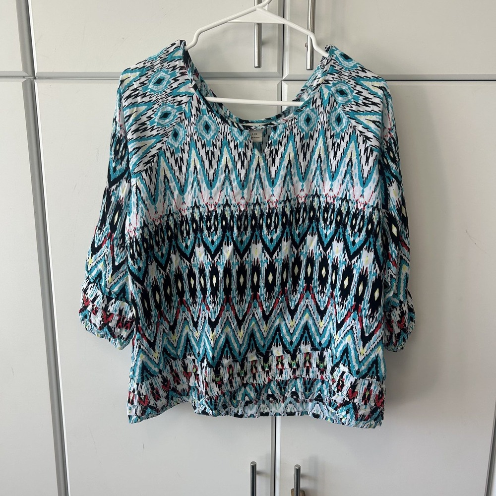 Ariat Womens Geometric Ikat Print V-Neck Blouse Turquoise Black Large B703